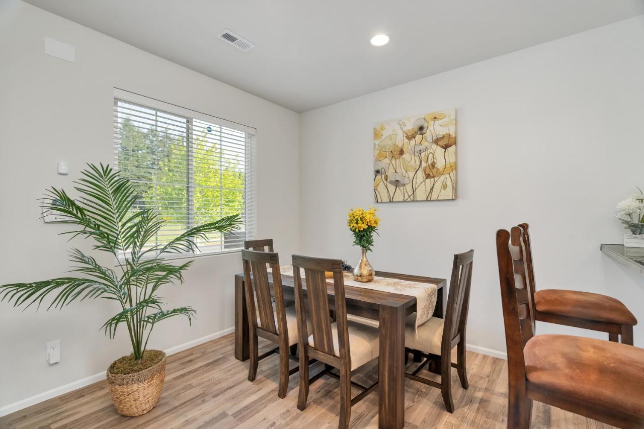 Terra House Tacoma - Ev Power Station, Crib, Stroller, High Chair 외부 사진